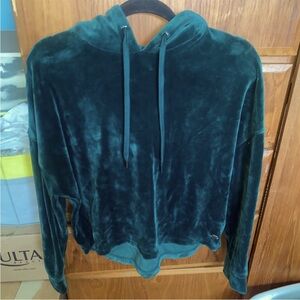 DKNY DARK GREEN VELVET HOODED TOP VERY SMOOTH AND WARM IN SIZE S